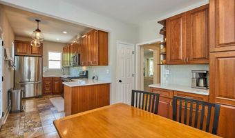 255 N BRYAN St, Arlington, VA 22201