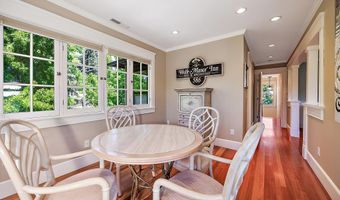 586 B St, Ashland, OR 97520