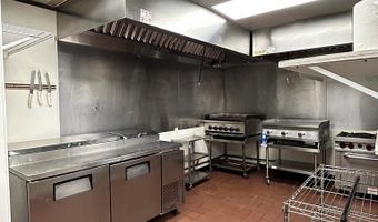 1613 W Broadway, Andrews, TX 79714