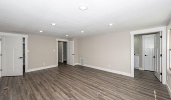 957 W Hunt Rd, Alcoa, TN 37701