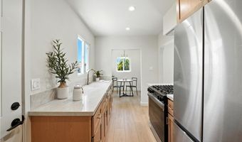 1543 79TH St, Los Angeles, CA 90047
