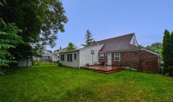 104 Fairview Ave, Bergenfield, NJ 07621
