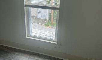 6 Henry St, Amsterdam, NY 12010