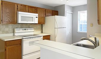 901 Wentworth Ct, Alpharetta, GA 30022