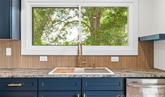 155 Oak Ter, Arden, NC 28704