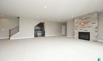 1005 S Haley Ave, Brandon, SD 57005