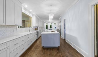 415 Pine St, Camden, SC 29020