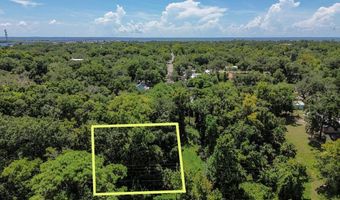 247 8th St, Apalachicola, FL 32320