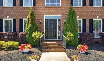 225 Watersedge Dr, Boiling Springs, SC 29316