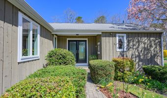 55 Tonela Ln, Barnstable, MA 02630