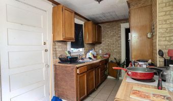 517 W 3rd St, Anderson, MO 64831