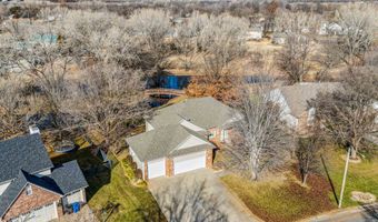 410 Country Hills Dr, Augusta, KS 67010