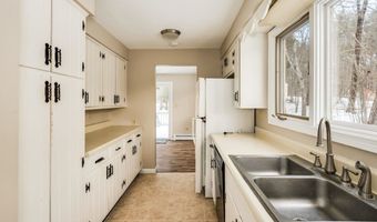 87 Edgewater Dr, Barrington, NH 03825