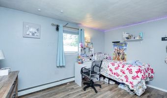 8 Andover Rd, Beverly, MA 01915
