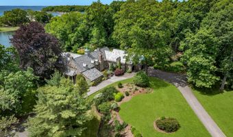 82 Arrowhead Way, Darien, CT 06820
