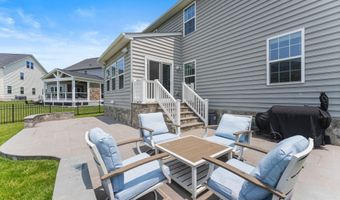 25541 EMERSON OAKS Dr, Aldie, VA 20105