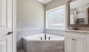 10684 Hinds Rd, Benton, AR 72019