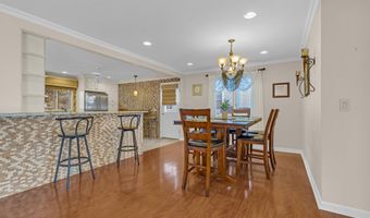 64 Harbor Inn Rd, Bayville, NJ 08721