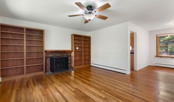 138 Wantastiquet Dr, Brattleboro, VT 05301