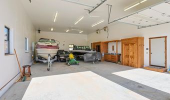 98 CHALET Dr, Alpine, WY 83128
