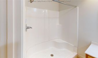 1520 Hash Ridge Rd, Barboursville, WV 25504