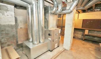 2 W Broadway, Bangor, ME 04401