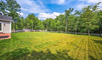 71 Signature Dr, Barrington, NH 03825