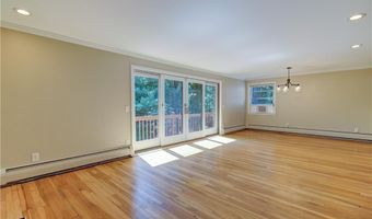 6 Pine Ln, Johnston, RI 02919