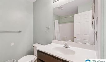5502 Tanglewood Ln, Allentown, PA 18106