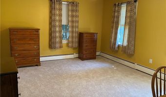40 Aaron Ave Ave, Bristol, RI 02809