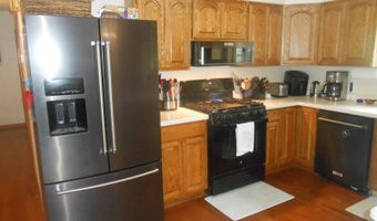 310 W Pine St, Abbotsford, WI 54405