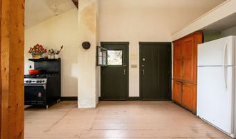 859 Whitehill Rd, Barnet, VT 05821