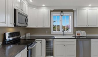 276 N Amherst Rd, Bedford, NH 03110
