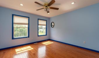 1 SALINA Ct, Hockessin, DE 19707