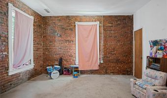 432 S 5th St, Atchison, KS 66002