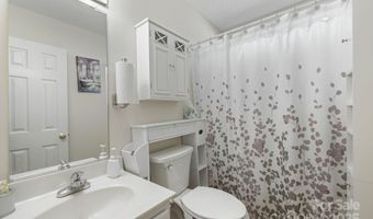 100 Lindsay Dr, Archdale, NC 27263