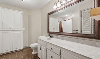 19360 Lawrence 2227, Aurora, MO 65605