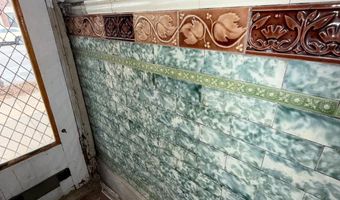 2422 E FEDERAL St, Baltimore, MD 21213