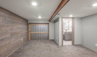 90917 240th St, Austin, MN 55912
