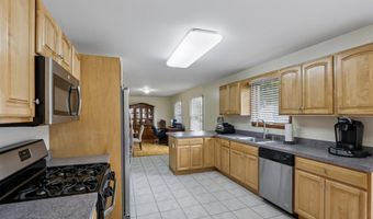 92 Birch St, Beachwood, NJ 08722