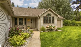 9550 Lakeside Dr, Alden, MI 49612