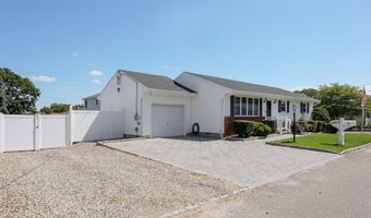 28 Birch St, Beachwood, NJ 08722