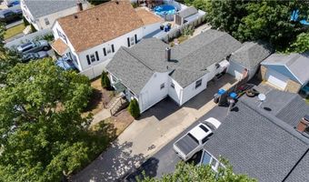 127 Gladstone St, Cranston, RI 02920
