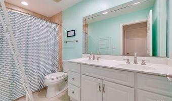 1233 N Hickory Trl, Addison, IL 60101