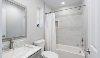 609 Main St, Bayville, NJ 08721