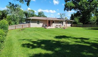 263 E Skyline Dr, Ballwin, MO 63011