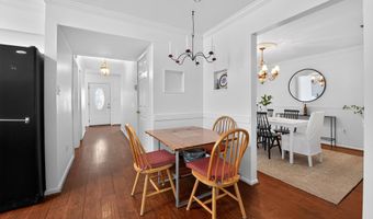 397 KINGS COLLEGE Dr, Arnold, MD 21012