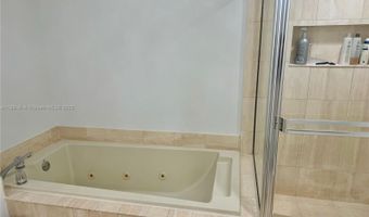 1000 ISLAND Blvd 811, Aventura, FL 33180