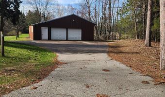 1090 Oakridge Dr, Alpena, MI 49707