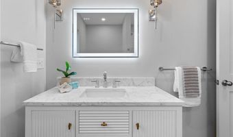 24 Perry Ave, Middletown, RI 02842